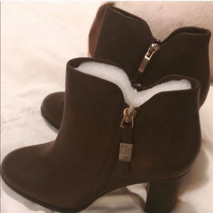 Alex Marie brown booties!